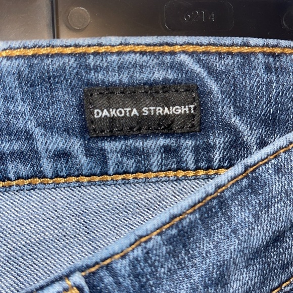 BKE Reserve Dakota Straight Leg Jeans - size 31. R - Picture 4 of 7